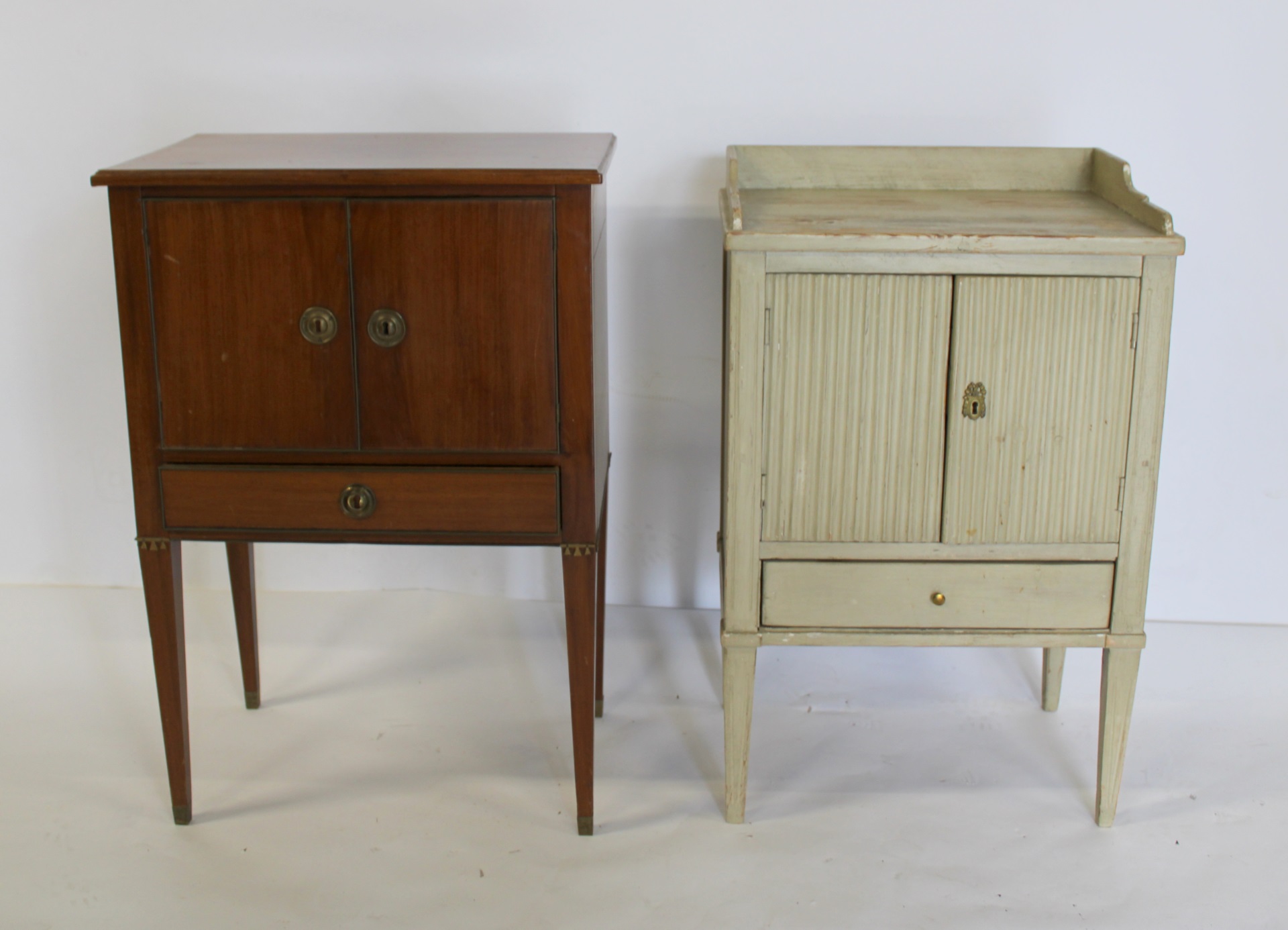 TWO ANTIQUE SWEDISH NIGHTSTANDS  3bcf7f