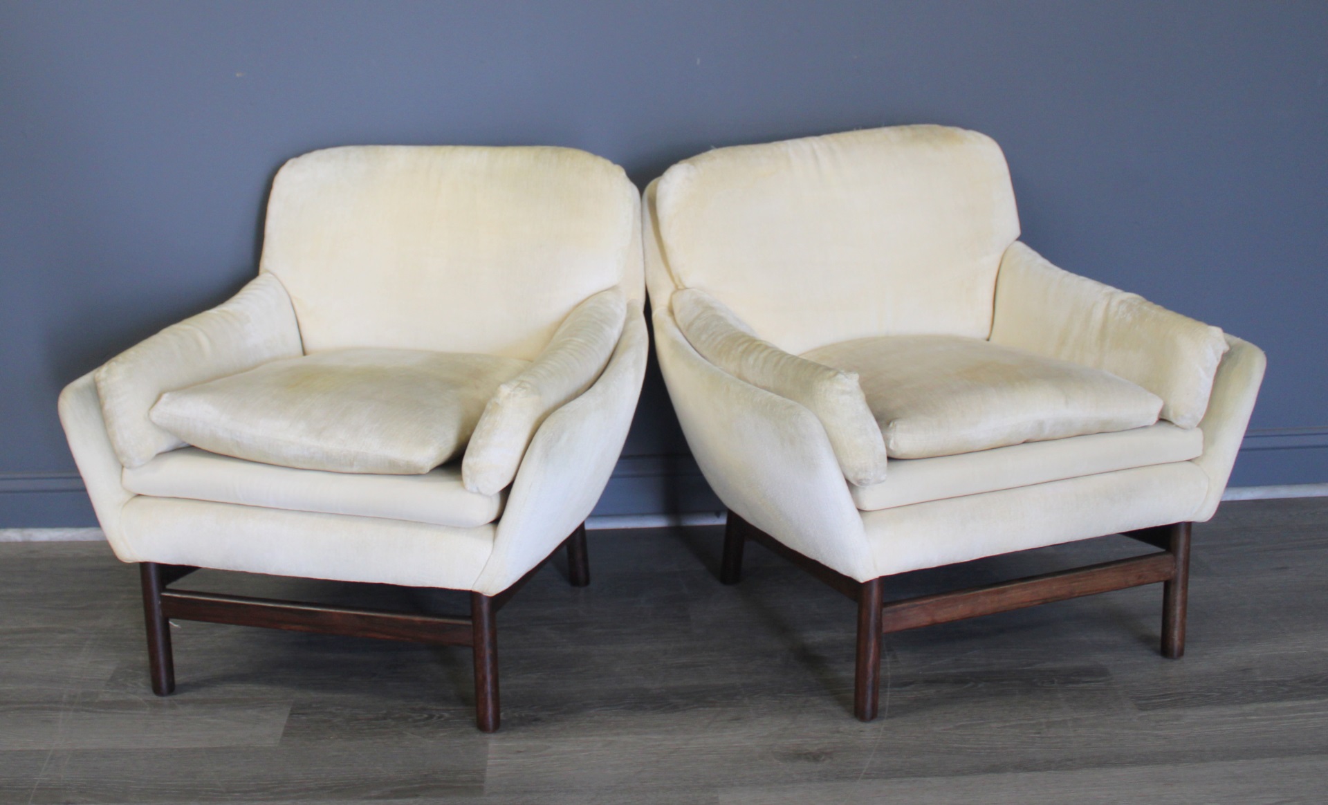 MIDCENTURY PR OF DANISH MODERN 3bcf8b