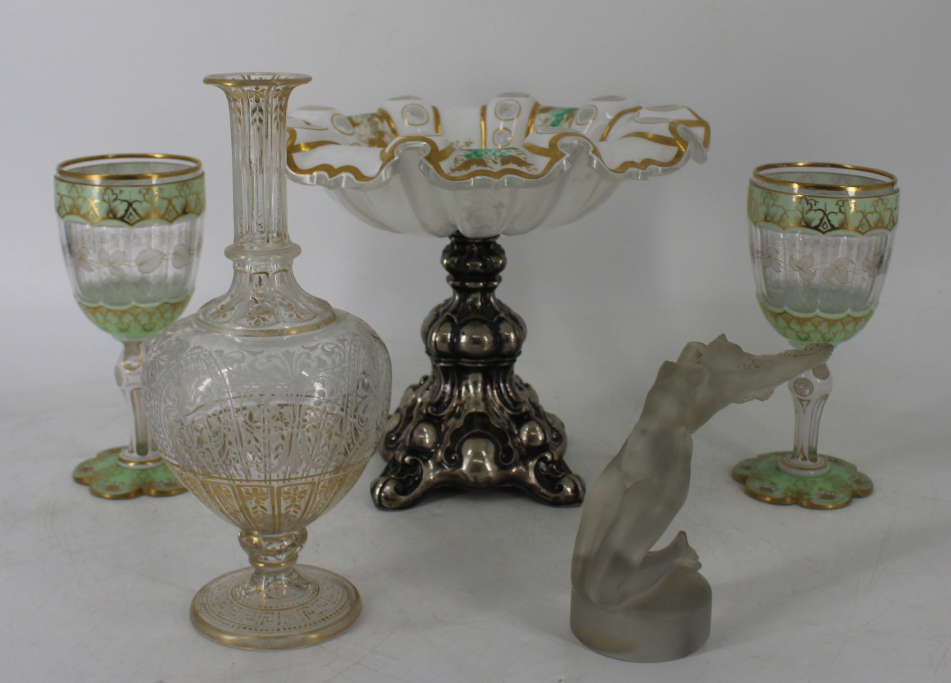 LOT OF ASSORTED GLASS AND SILVER  3bab9c