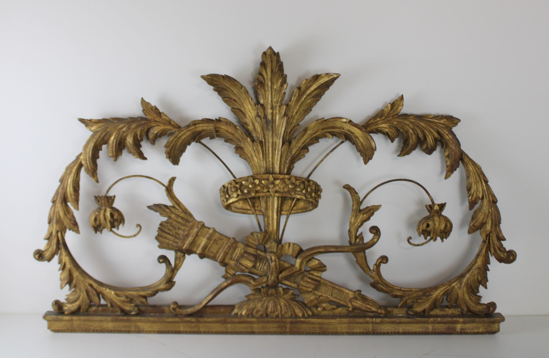 ANTIQUE FINELY CARVED AND GILT