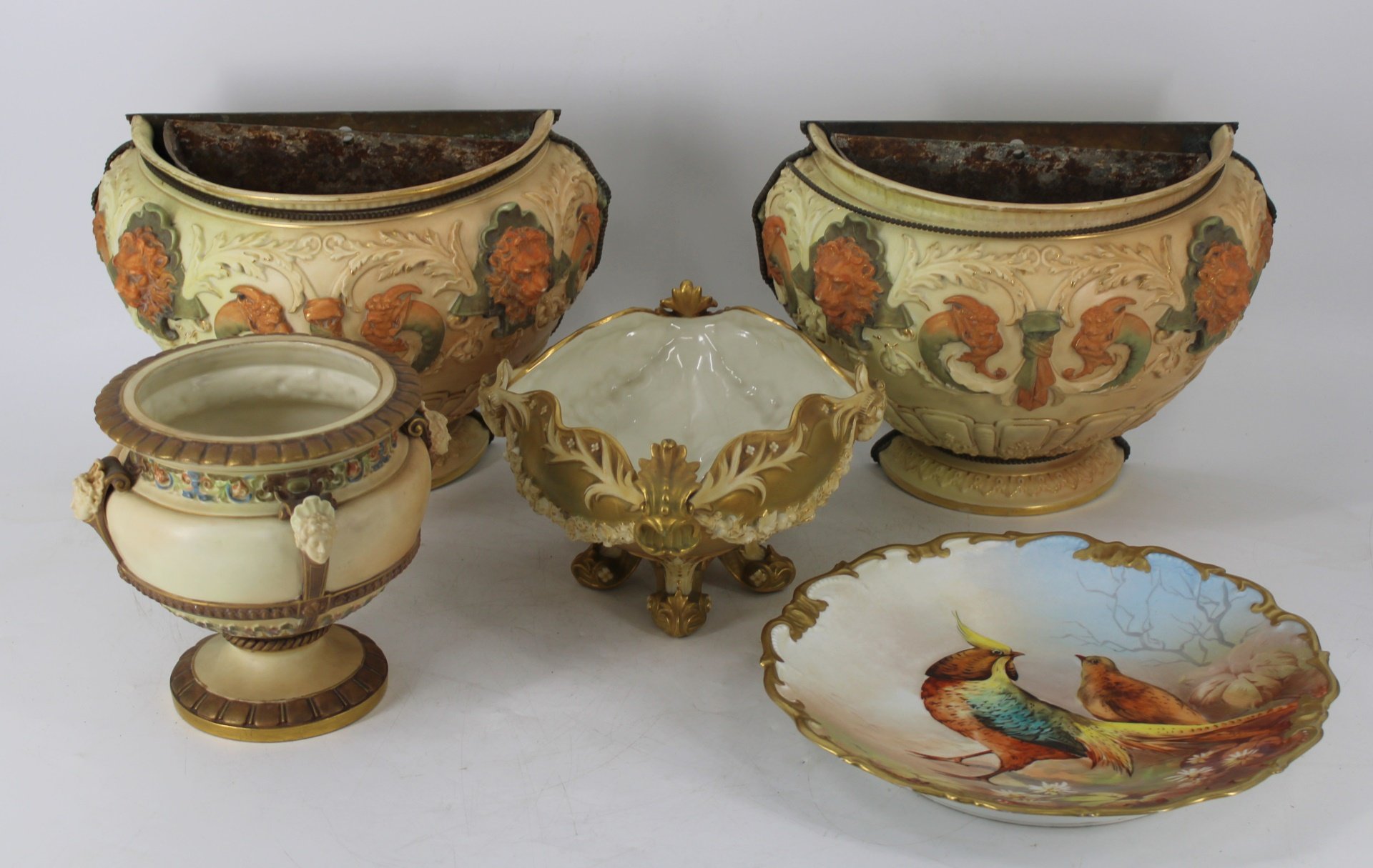 GROUPING OF ASSORTED PORCELAINS  3babc9