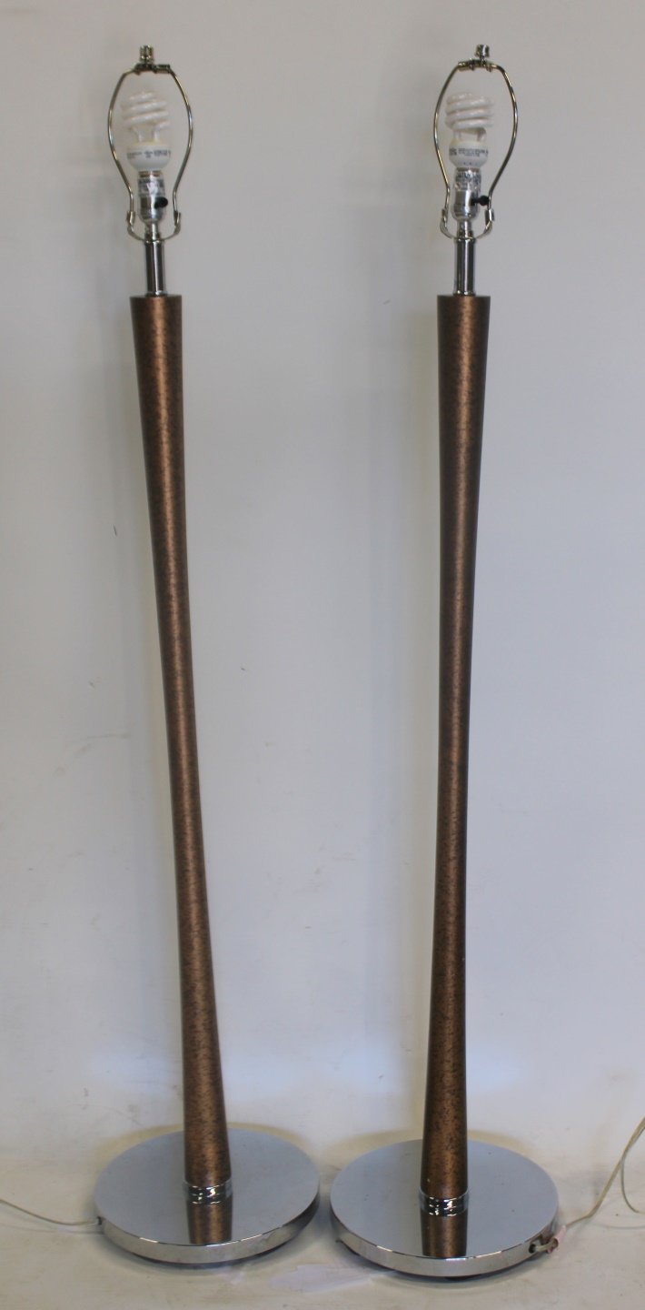 PAIR OF GILT WOOD AND CHROME FLOOR 3babec