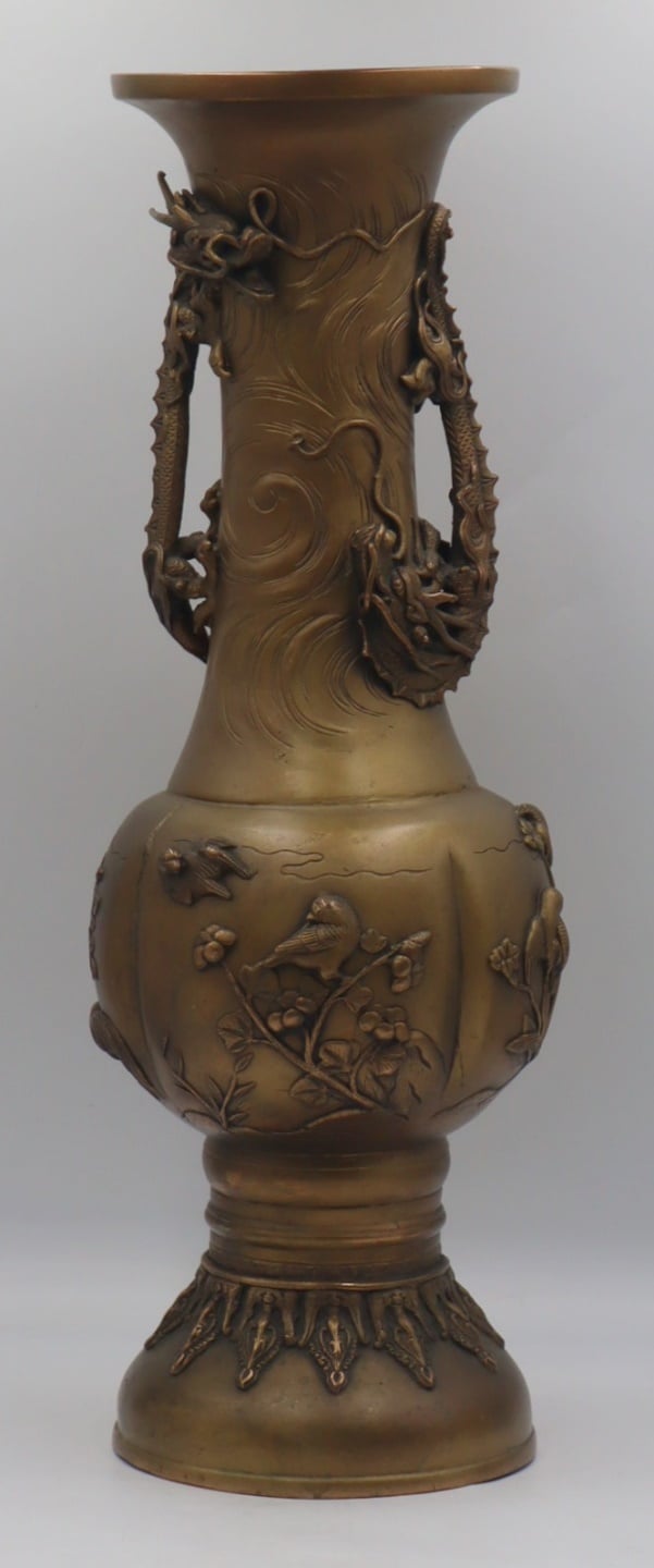 JAPANESE MEIJI STYLE URN WITH DRAGONS