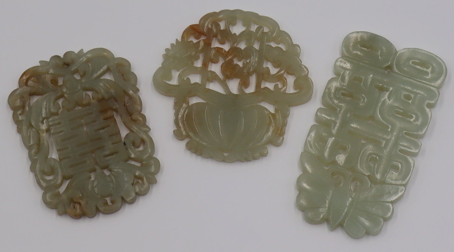  3 ANTIQUE CHINESE CARVED JADE 3bac18