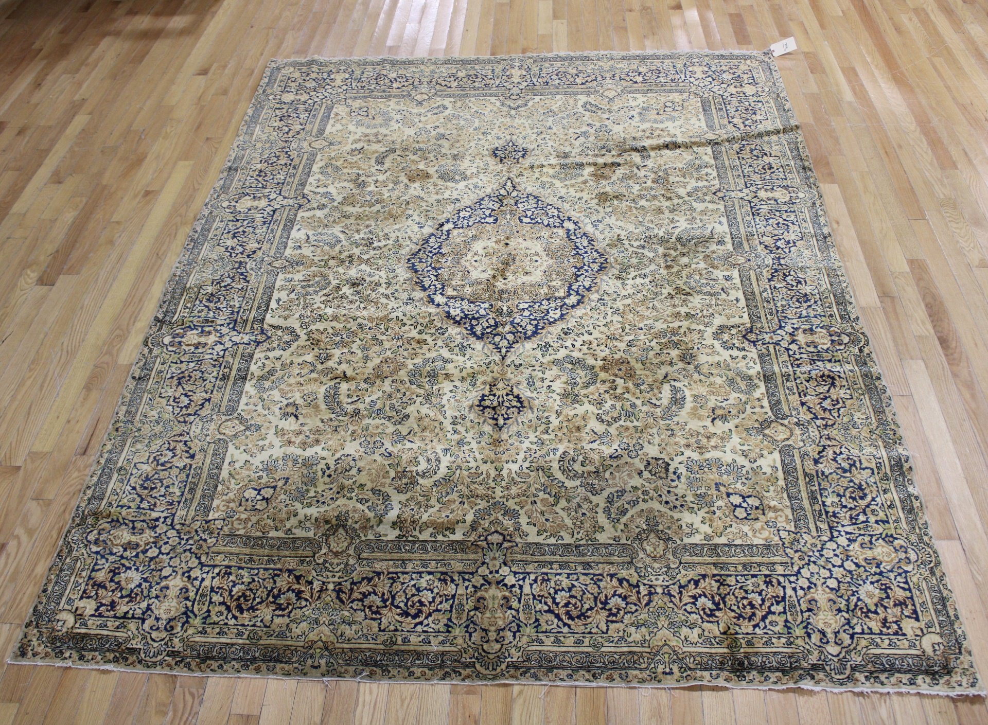 ANTIQUE AND FINELY HAND WOVEN LAVAR