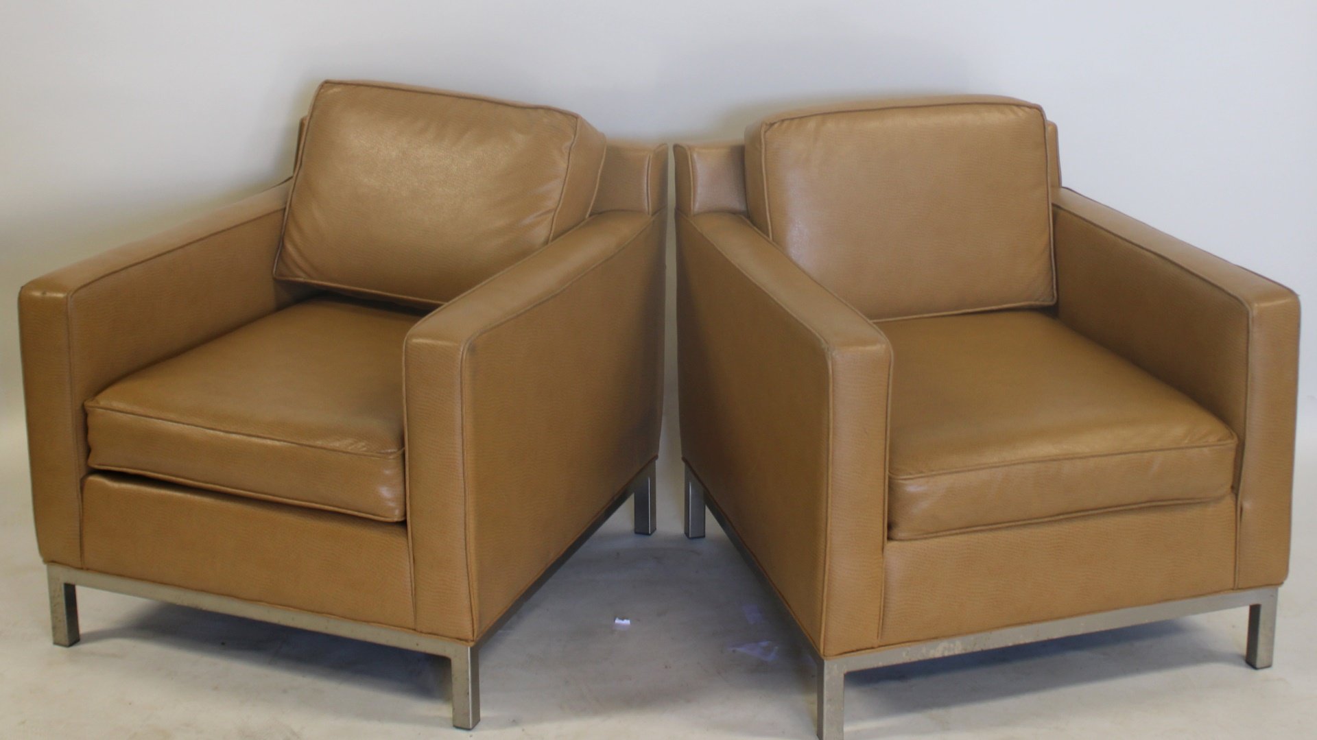 PAIR OF KNOLL STYLE UPHOLSTERED 3bac6d