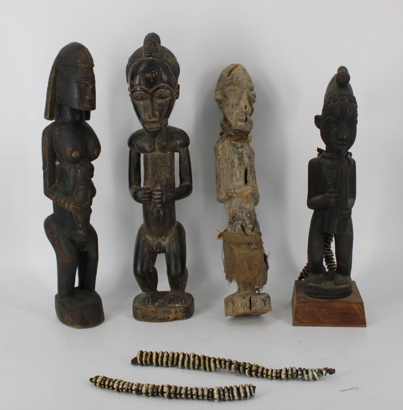 GROUP OF 4 ANTIQUE AFRICAN WOOD 3bae0d