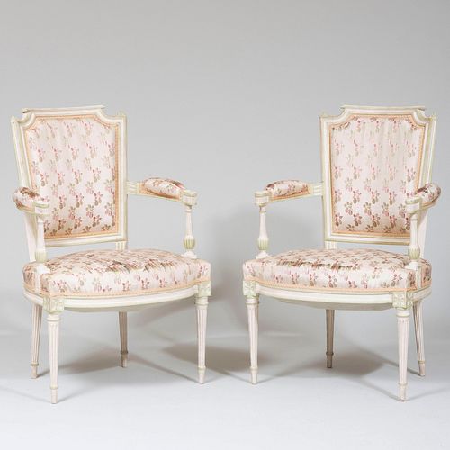 PAIR OF LATE LOUIS XVI STYLE PAINTED 3bae57