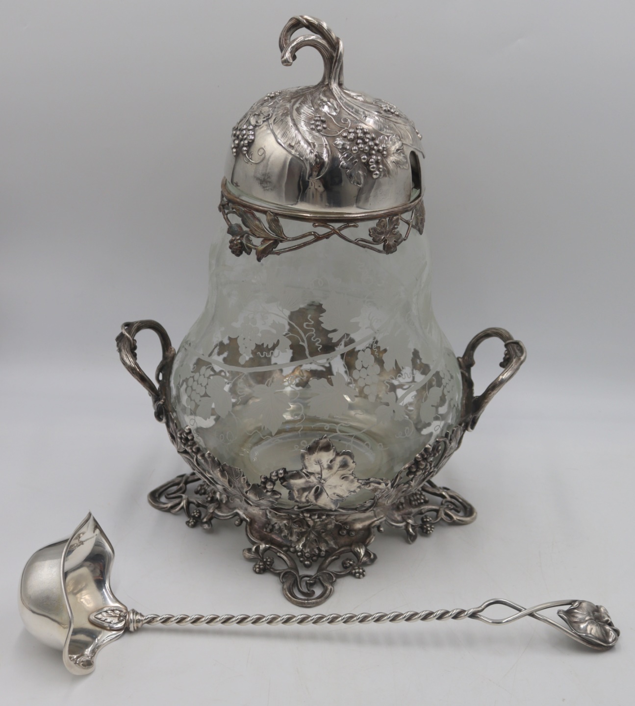 SILVERPLATE. SILVERPLATE MOUNTED