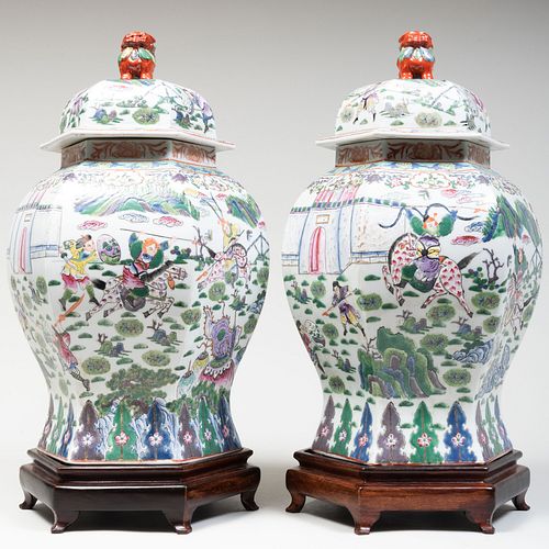 PAIR OF LARGE CHINESE FAMILLE ROSE 3bb0c0