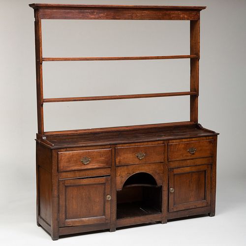 GEORGE II OAK WELSH CUPBOARDIn