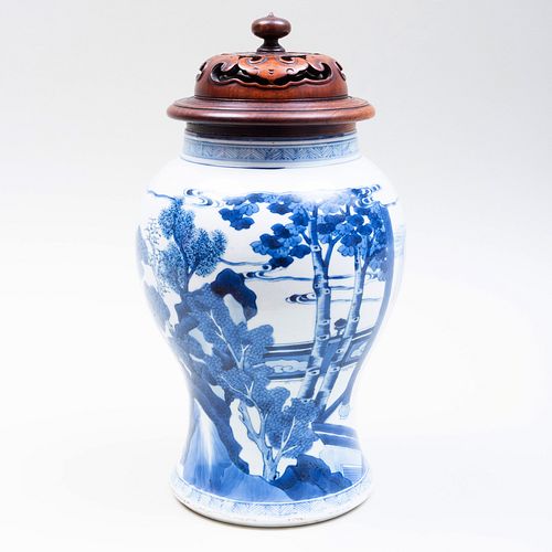 CHINESE BLUE AND WHITE PORCELAIN 3bb143