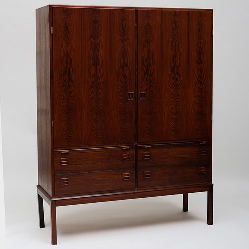 DANISH ROSEWOOD CABINET ON STAND  3bb1af