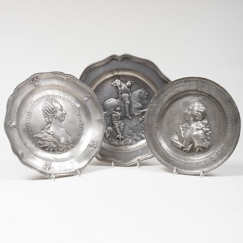 MISCELLANEOUS GROUP OF THREE PEWTER 3bb4ee