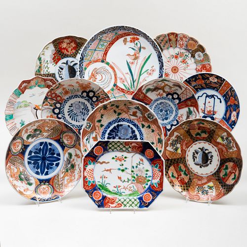 GROUP OF ELEVEN JAPANESE IMARI