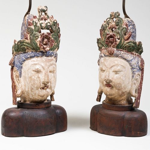 PAIR OF CHINESE CARVED AND POLYCHROMED 3bb5d7