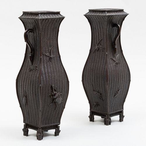 PAIR OF JAPANESE PATINATED BRONZE 3bb5e1