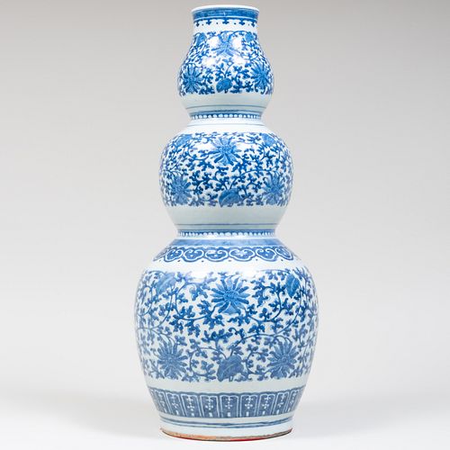 CHINESE BLUE AND WHITE PORCELAIN 3bb61a
