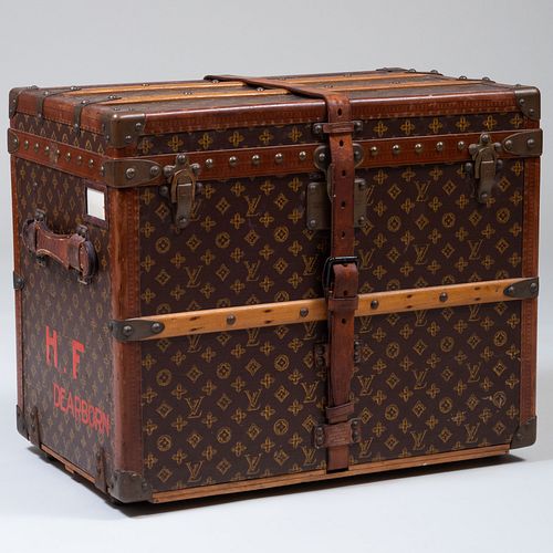 VINTAGE LOUIS VUITTON TRUNKLabel with