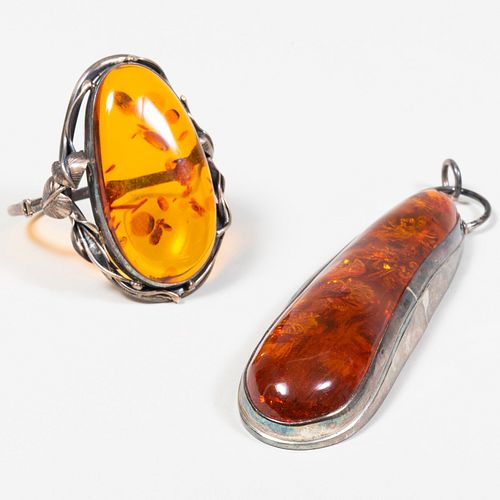 AMBER AND SILVER BRACELET AND A 3bb84d
