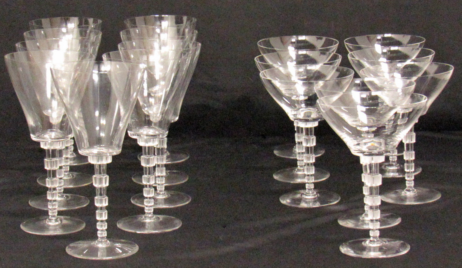 LALIQUE SIGNED WINE GOBLETS AND 3be222