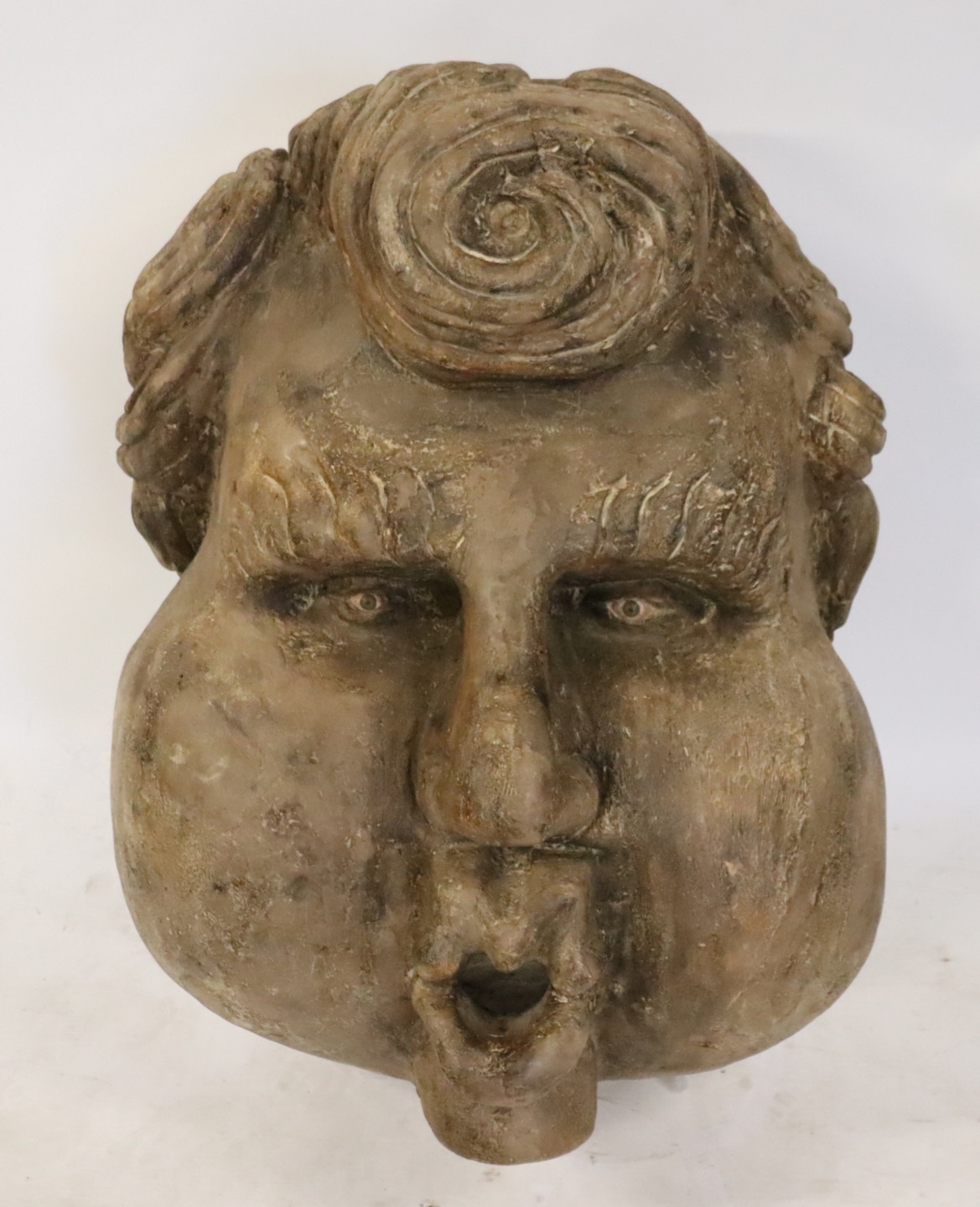 LARGE CARVED WOOD HEAD WITH GLASS 3be22a