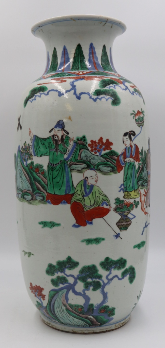 CHINESE FAMILLE VERTE VASE. Decorated