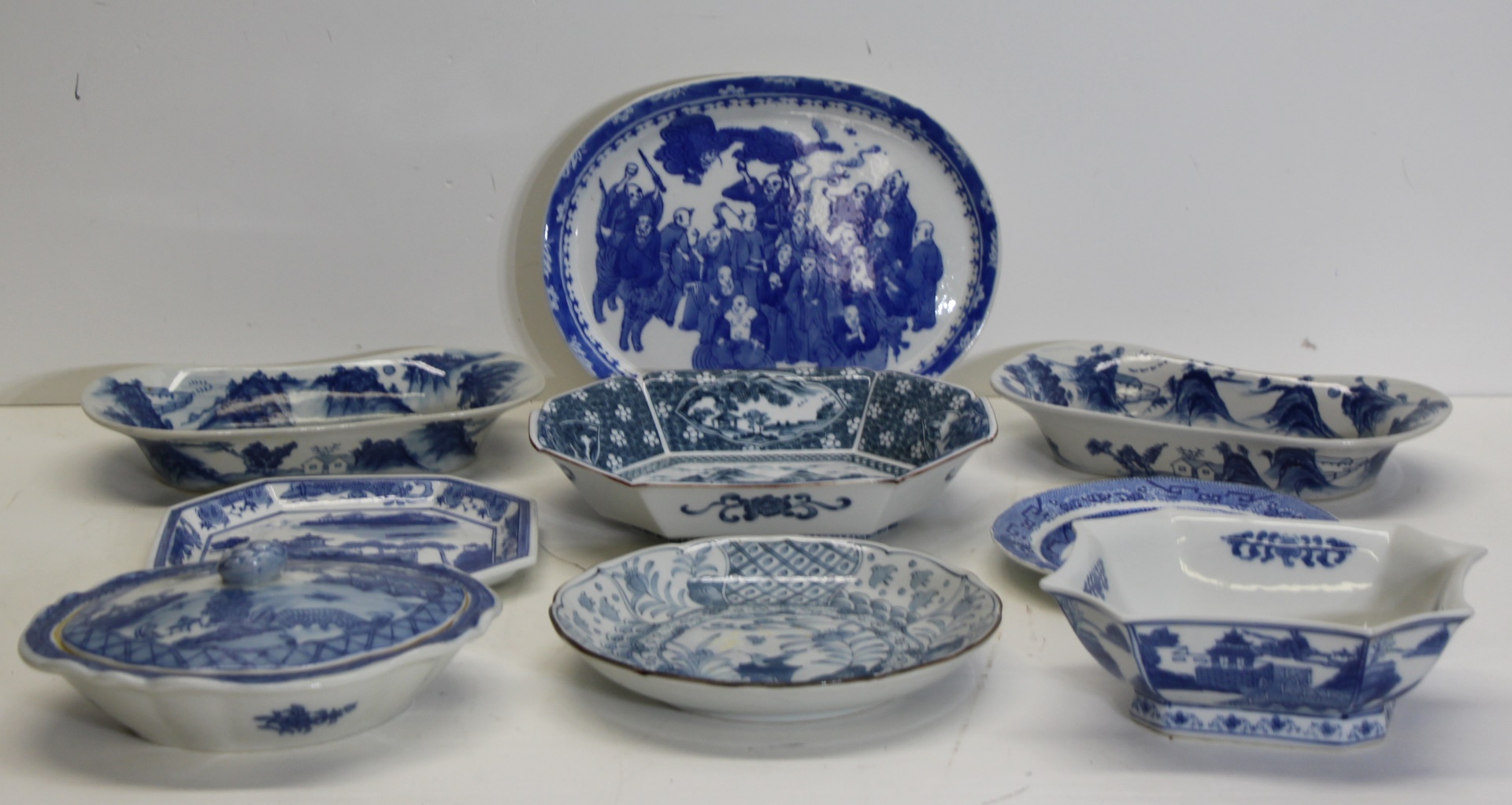 LOT OF VINTAGE ASIAN BLUE AND WHITE