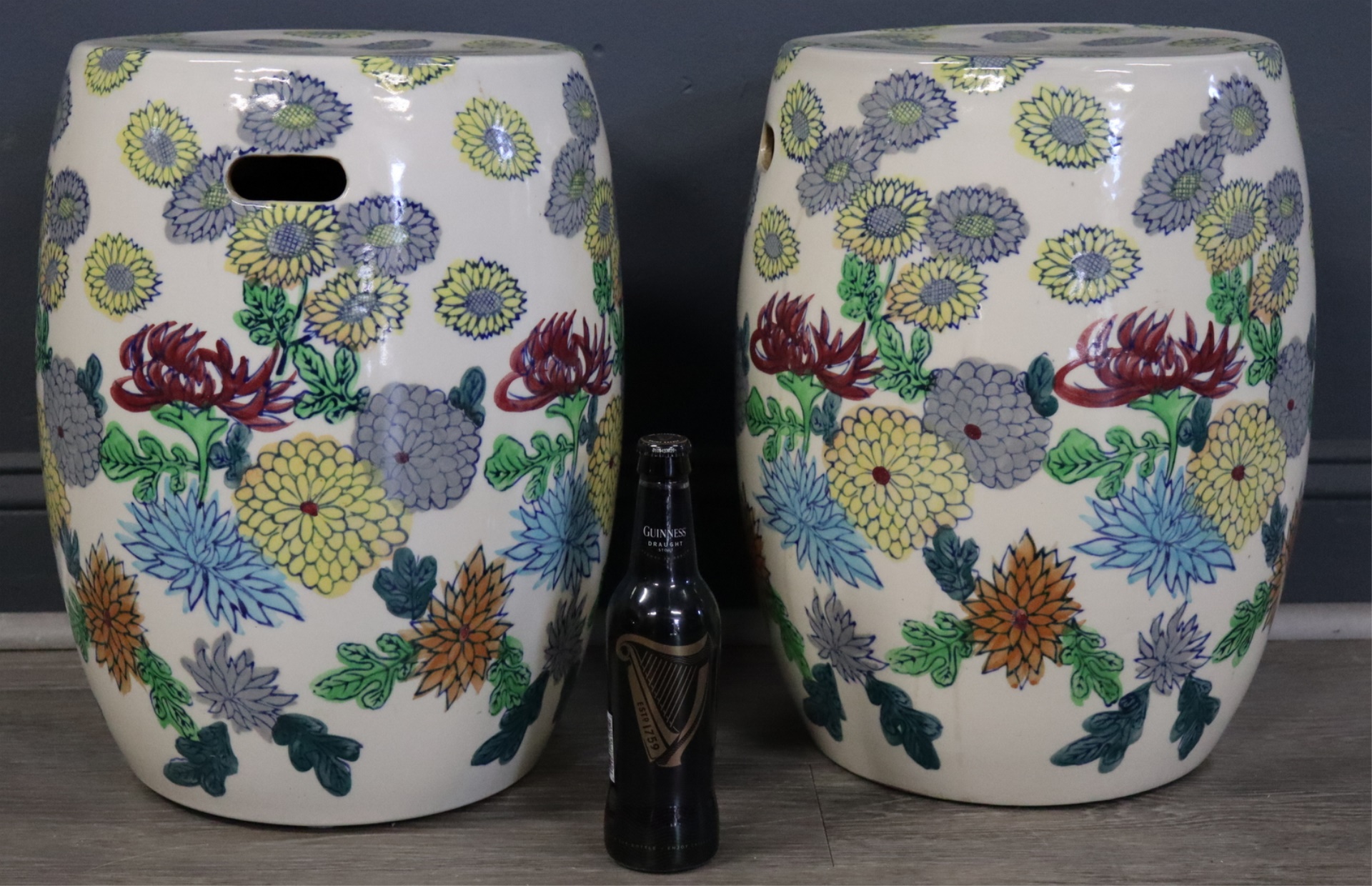 PAIR OF CONTEMPORARY SIGNED CHINESE 3be381