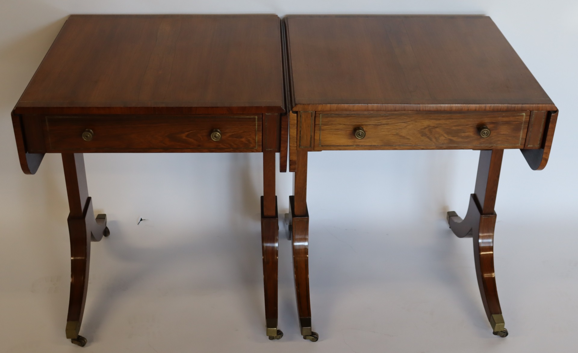 A PAIR OF REGENCY DROP LEAF 1 DRAWER