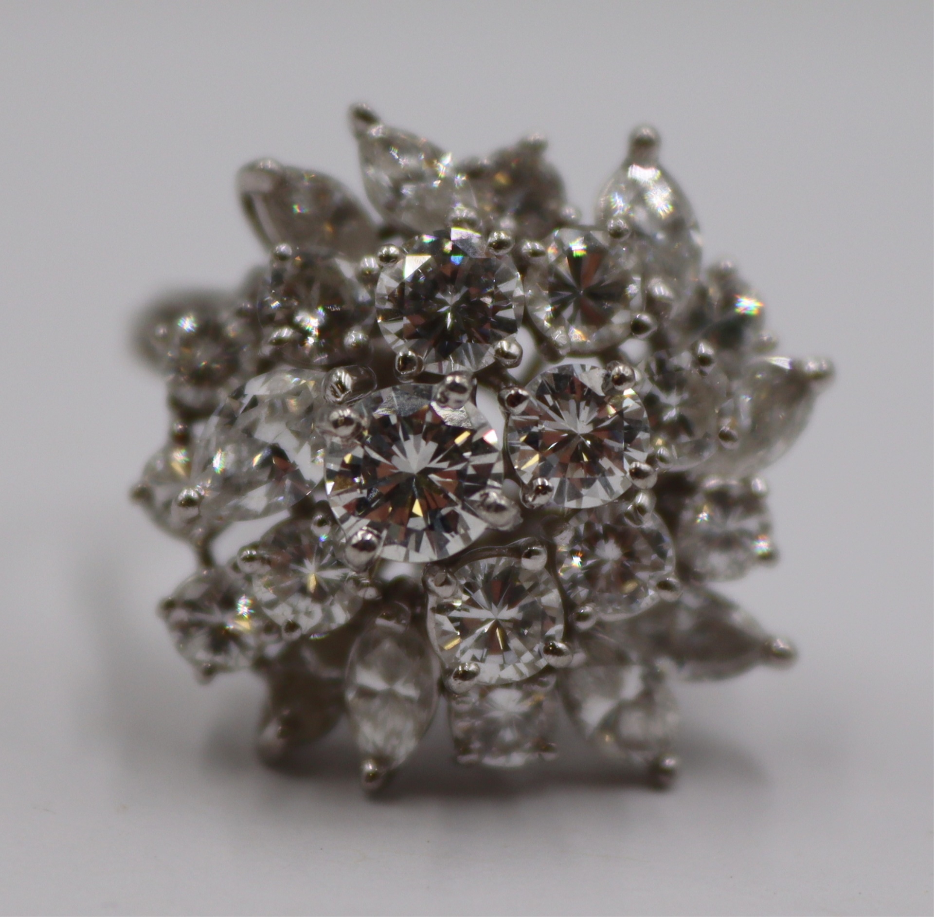 JEWELRY PLATINUM AND DIAMOND CLUSTER 3be513