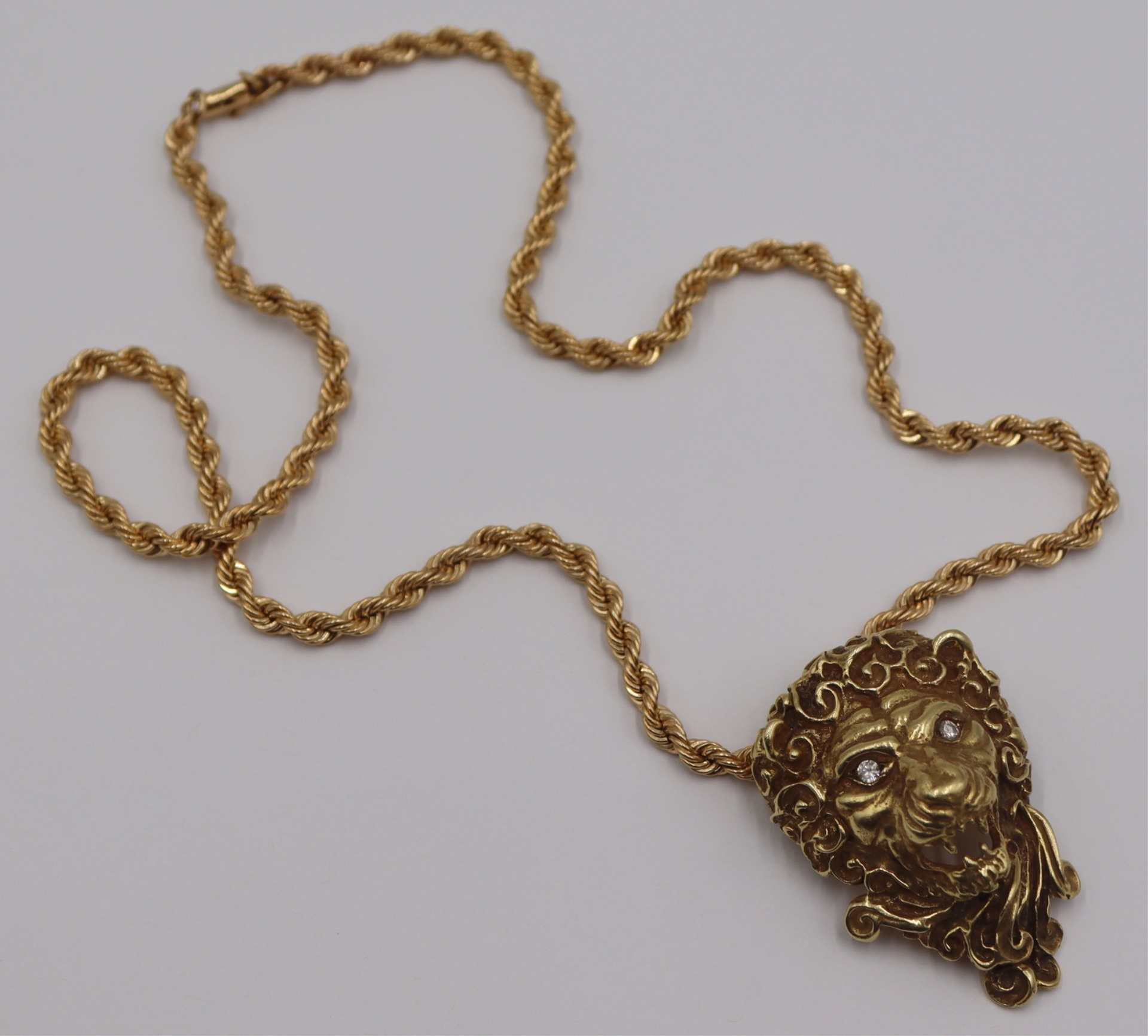 JEWELRY SIGNED 18KT GOLD LION 3be516