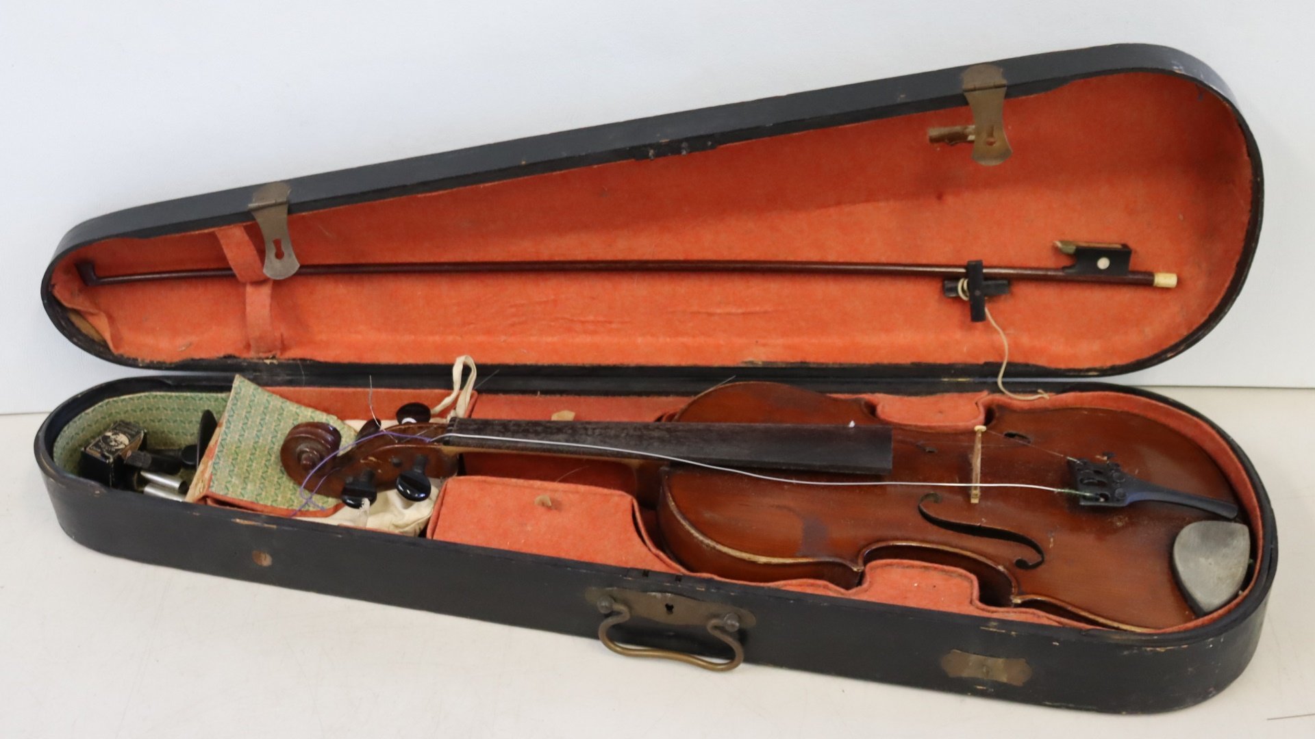 FRANZ HELL VIOLIN AND BOW IN HARD