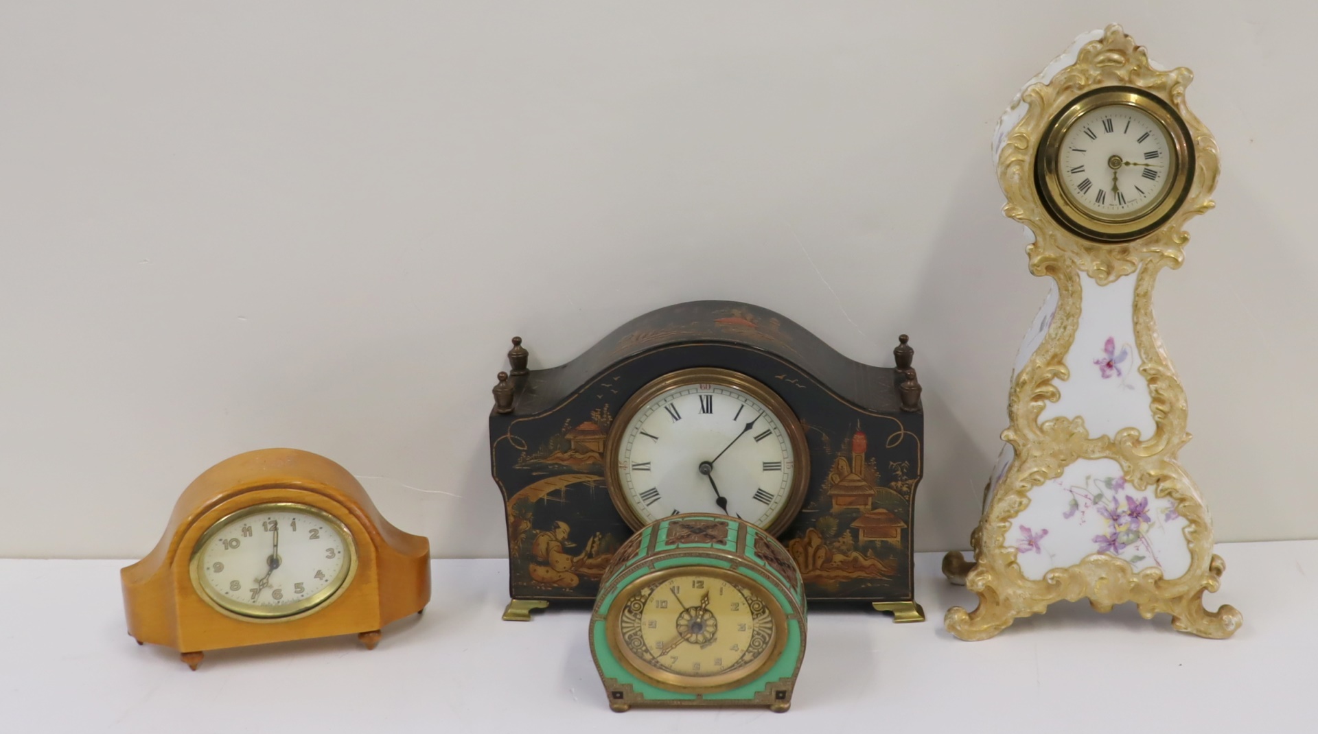 LOT OF ASSORTED ANTIQUE TRAVEL CLOCKS.