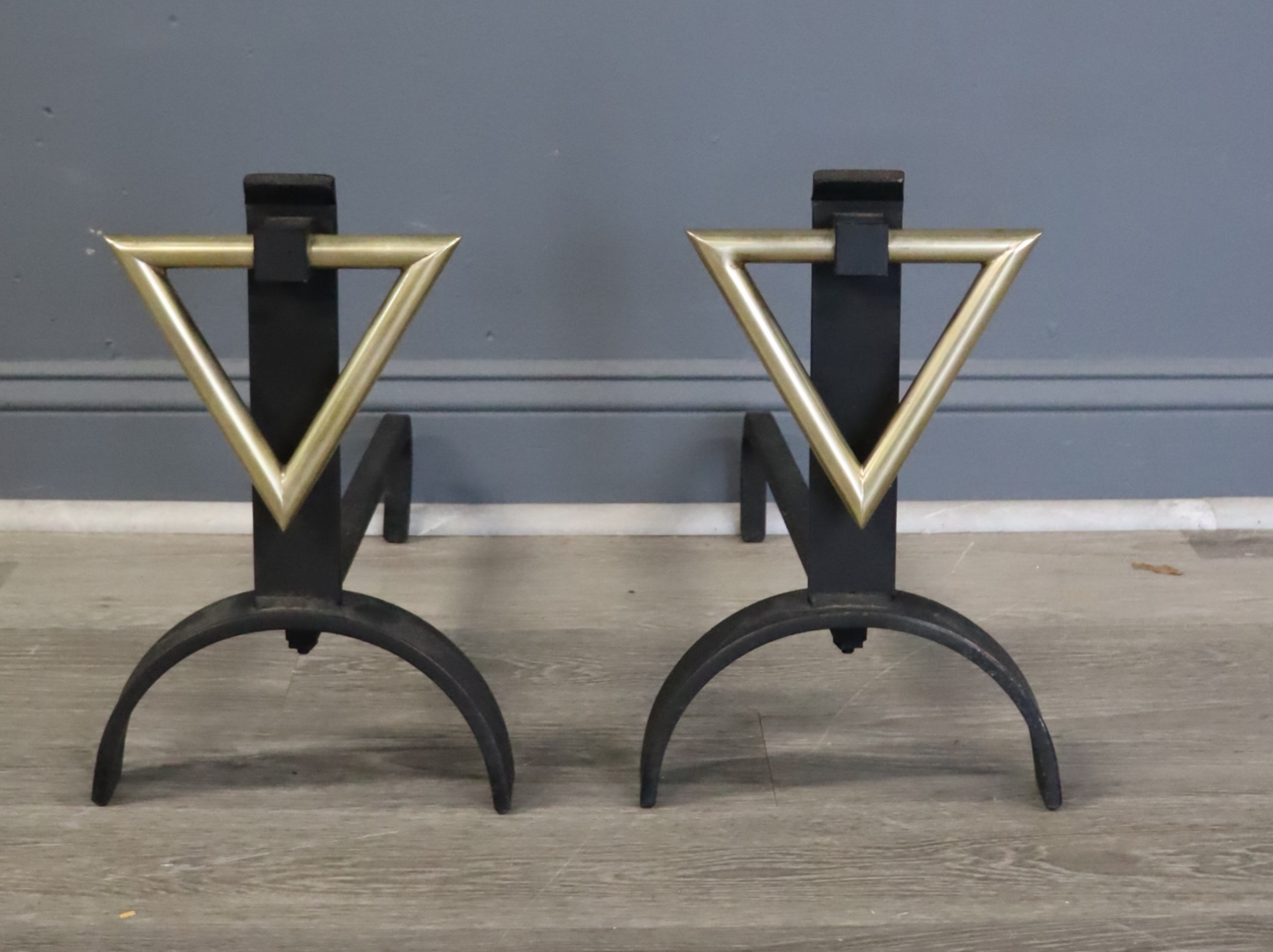 DONALD DESKEY STYLE ANDIRONS WITH 3be8ad