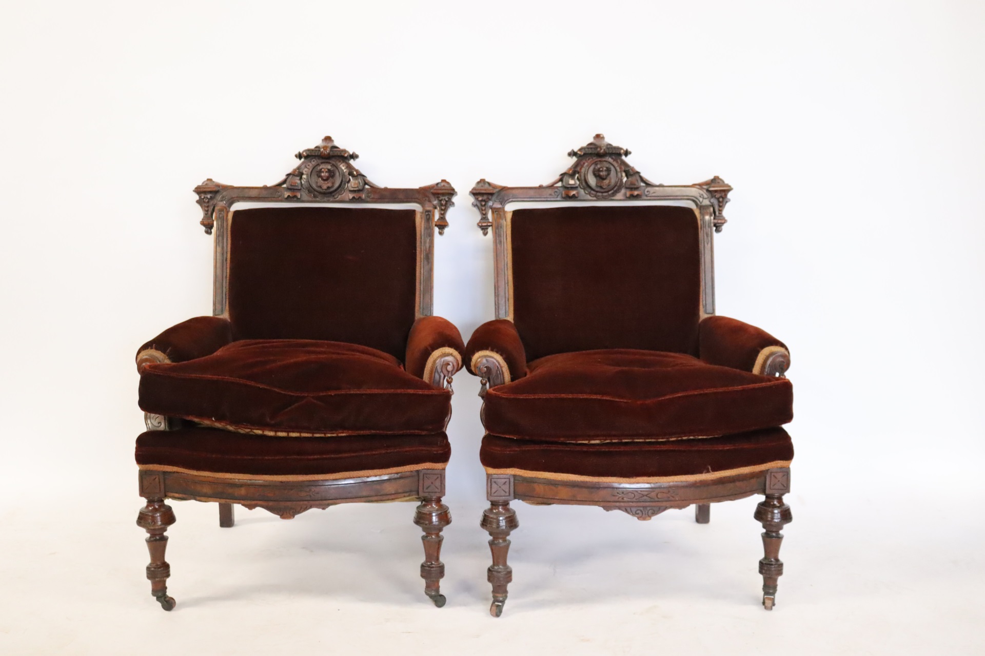 A PAIR OF JELLIF VICTORIAN CARVED