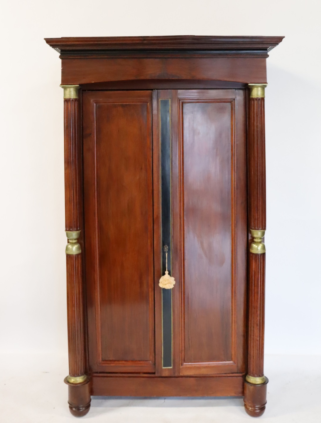 ANTIQUE MAHOGANY AND BRASS MOUNTED 3be92d