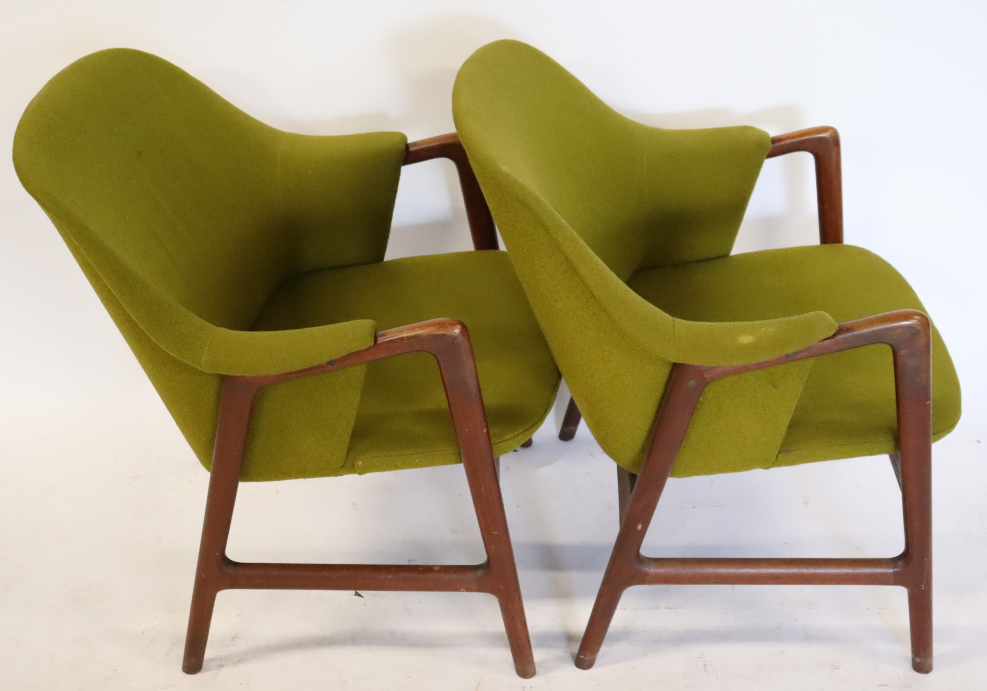 MIDCENTURY PAIR OF UPHOLSTERED