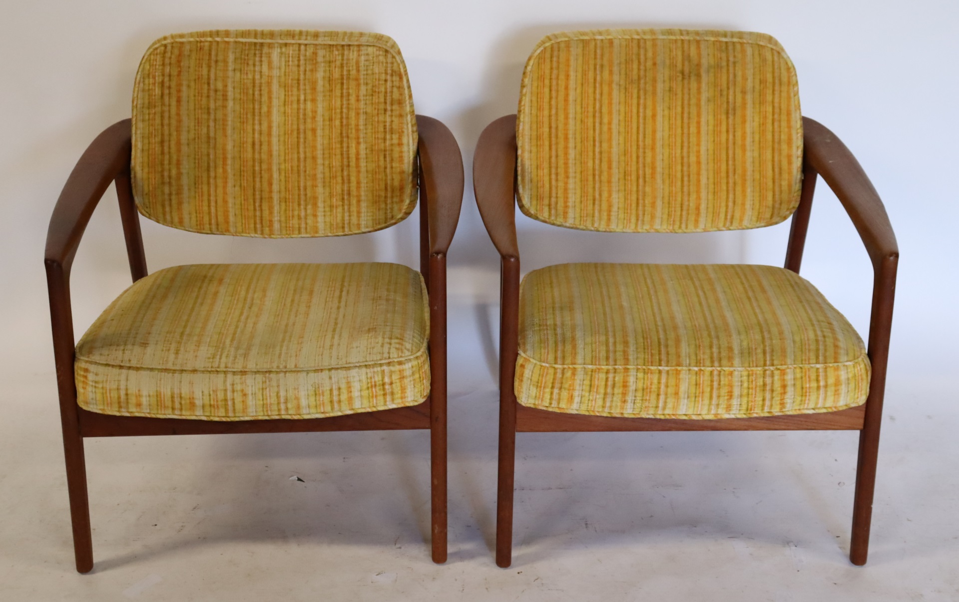 MIDCENTURY PAIR OF DUX SIGNED UPHOLSTERED 3be9ab