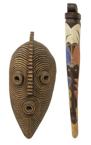 2 LARGE AFRICAN CARVED POLYCHROMED 3bea31