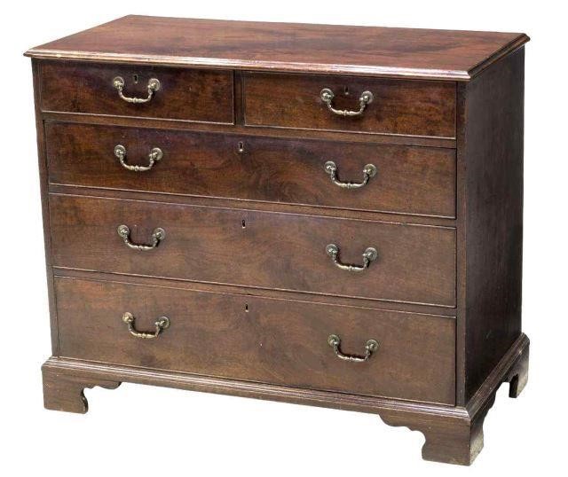 ENGLISH GEORGIAN MAHOGANY CHEST 3bed0d