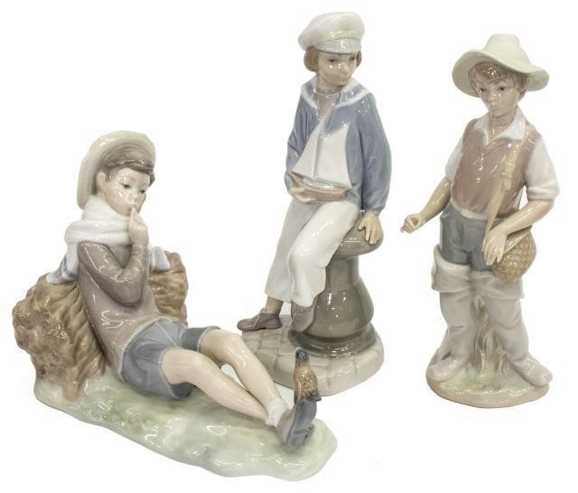 (3) COLLECTION OF LLADRO PORCELAIN