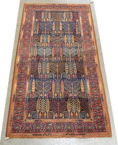 MACHINE-WOVEN AMERICAN RUG, 4'6"