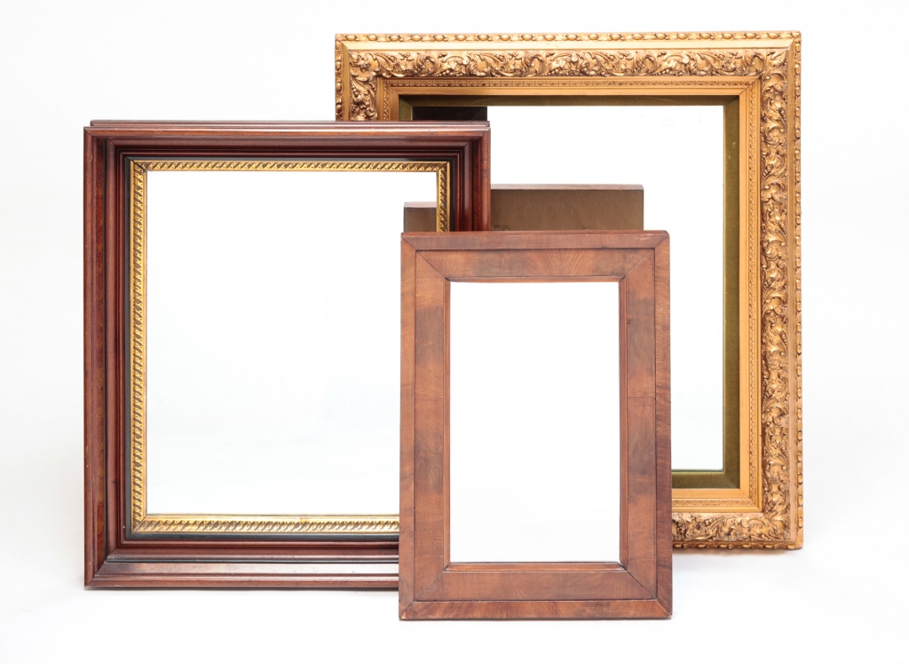 THREE AMERICAN FRAMED MIRRORS  3befcb