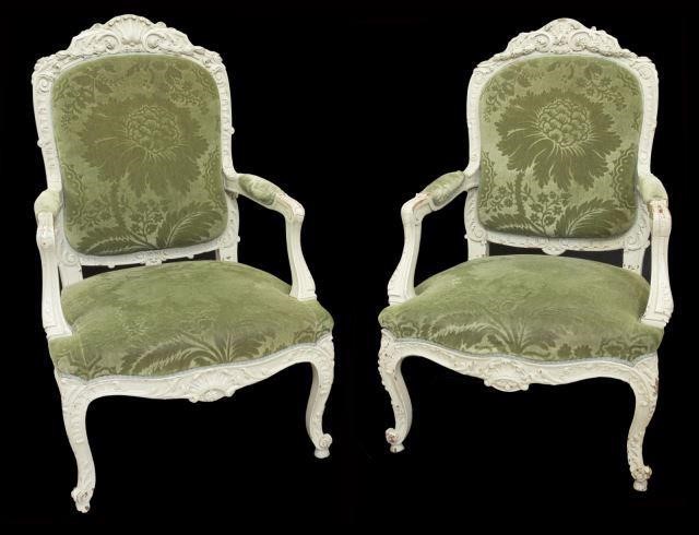 FRENCH LOUIS XV STYLE PAINTED FAUTEUILS 3bf061