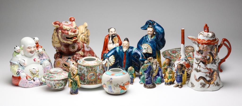 GROUP OF ASIAN FIGURES AND PORCELAIN.