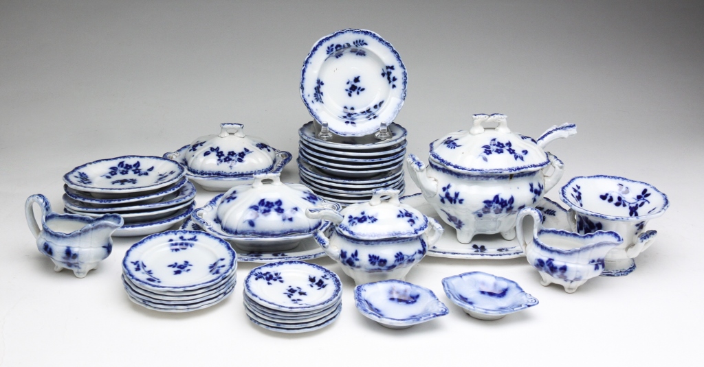 GROUP OF MINIATURE FLOW BLUE CHINA.