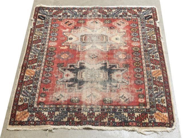 MACHINE WOVEN RUG 3 1 X 3 Machine woven 3bf361