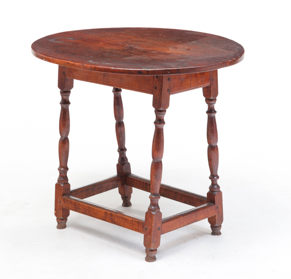 AMERICAN TAVERN TABLE. Late 18th-early