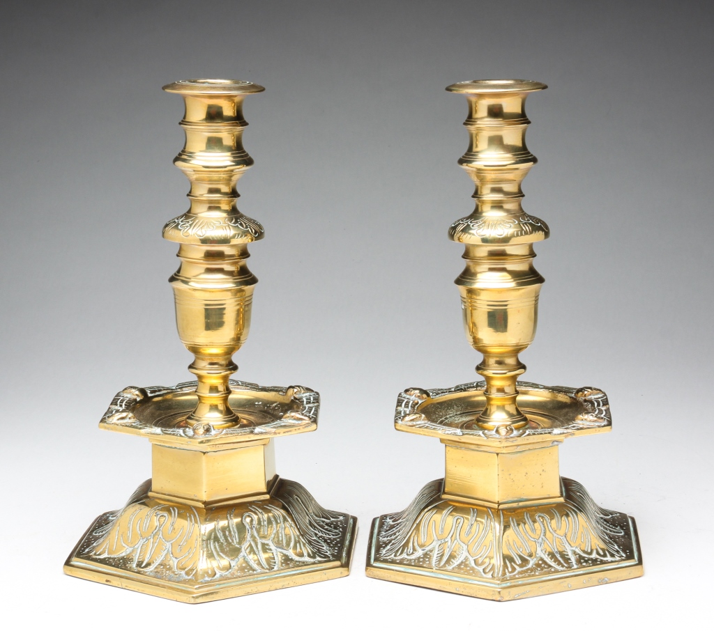 PAIR OF EASTERN BRASS CANDLESTICKS  3bf46f